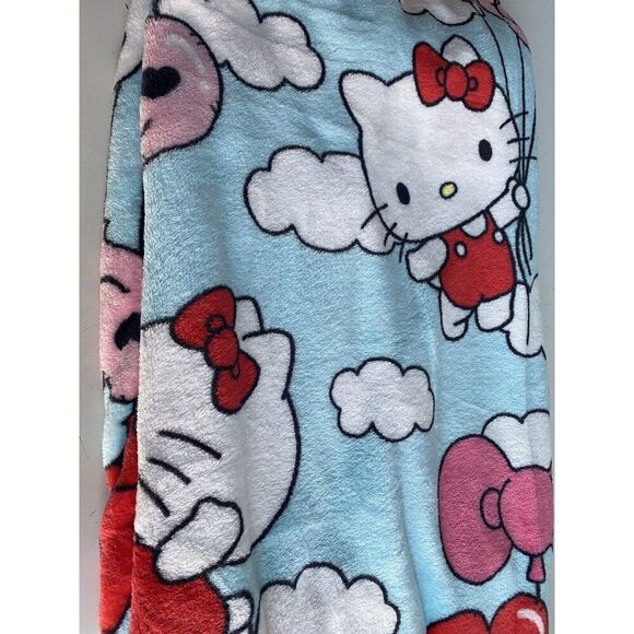 Sanrio Hello Kitty Valentines Love Heart Balloon Soft Throw Blanket 50 X 70” NEW - Picture 13 of 16